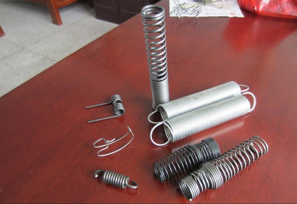 汽車(chē)后備箱彈簧來(lái)圖定制報(bào)價(jià)、上海汽車(chē)后備箱彈簧廠家批發(fā)