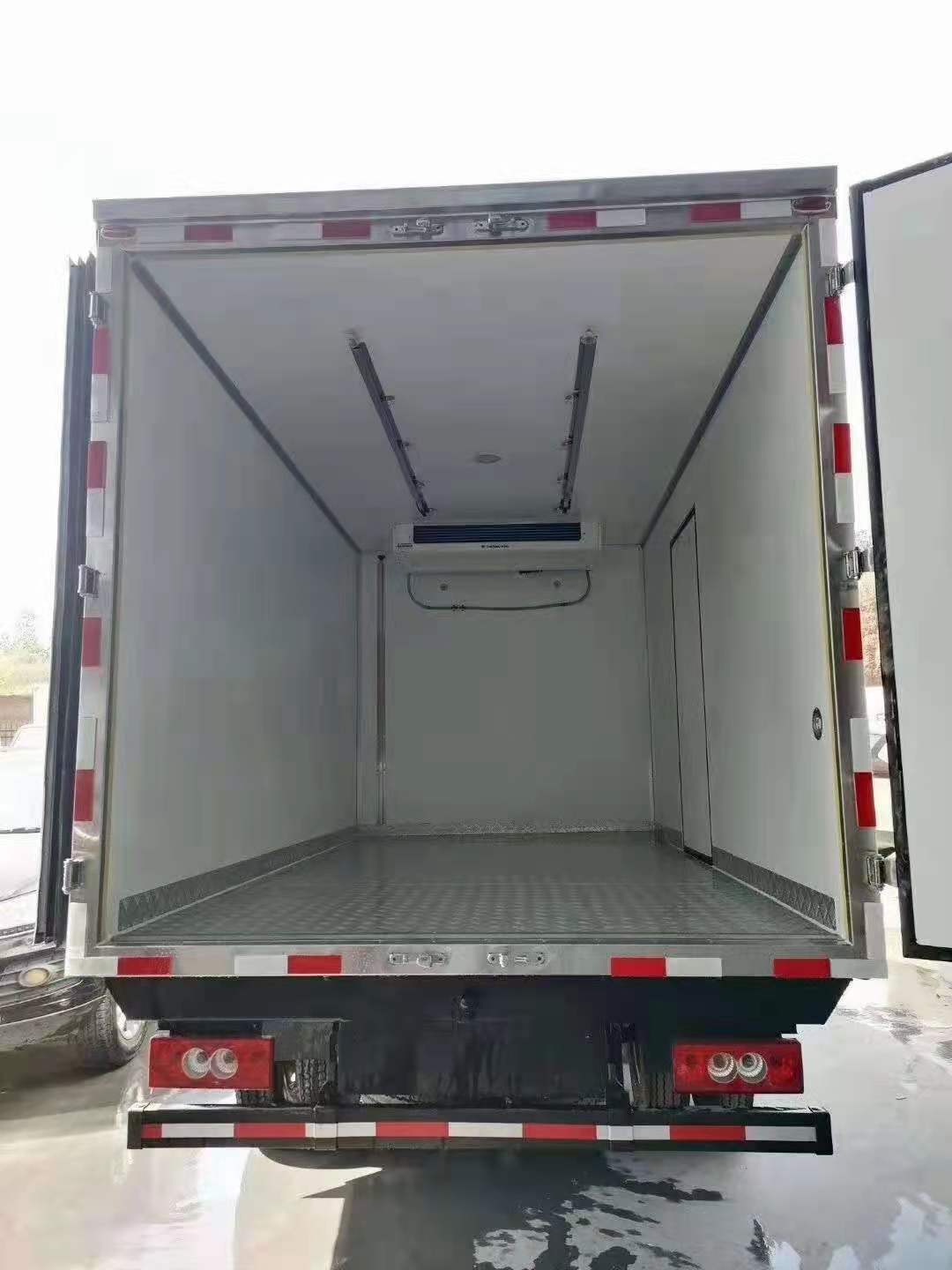 福田奧鈴速運4.2米冷藏車廠家優(yōu)惠直銷