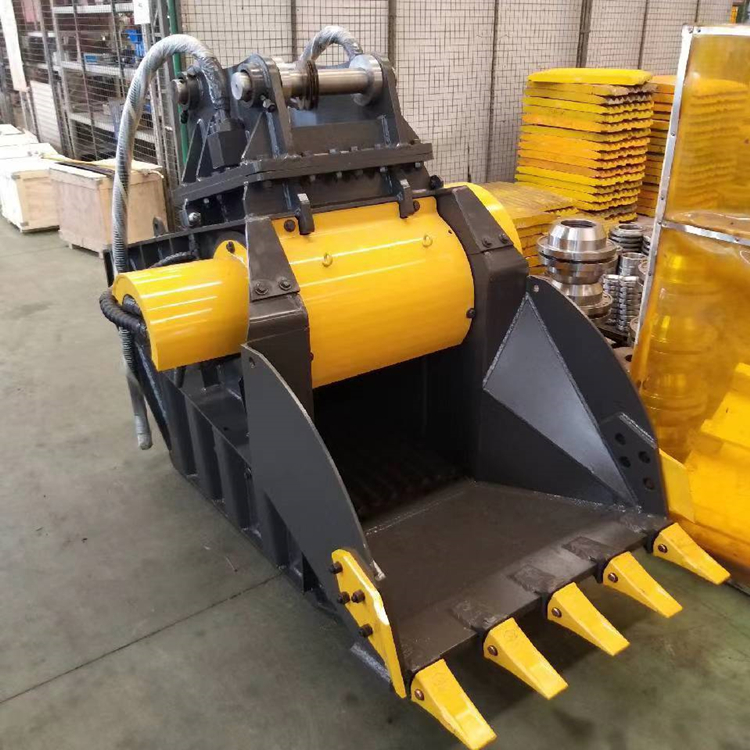 20噸挖掘機(jī)破碎斗生產(chǎn)廠家 中賜機(jī)械粉碎斗價(jià)格 礦山碎石斗現(xiàn)場(chǎng)