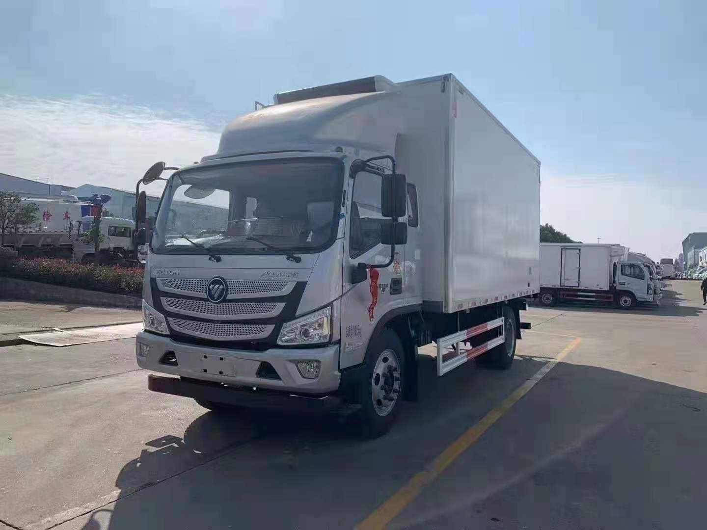 福田歐馬可S3排半5.1米冷藏車廠家優(yōu)惠可以分期