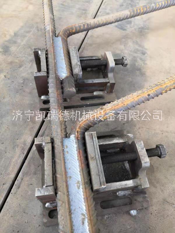 蓋梁骨架片焊接機(jī)器人