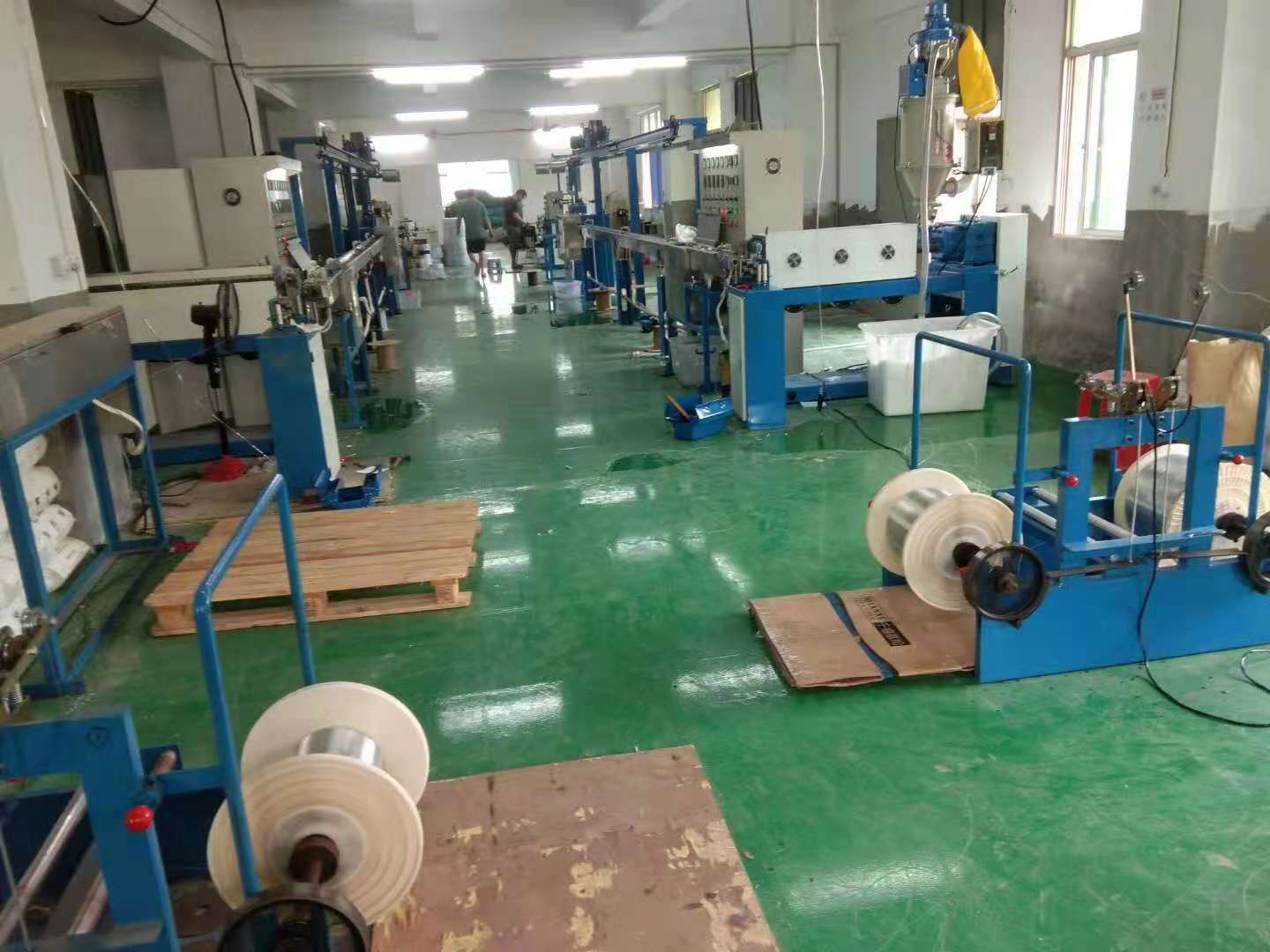 深圳PVC電線擠出機(jī)押出機(jī)設(shè)備制造廠家瑞創(chuàng)機(jī)械