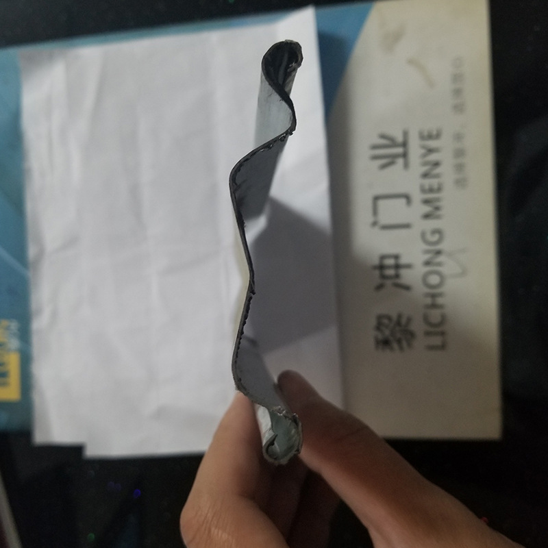 304不銹鋼卷閘門閘片廠家供應(yīng)_卷閘門閘片批發(fā)_卷閘門閘片價格