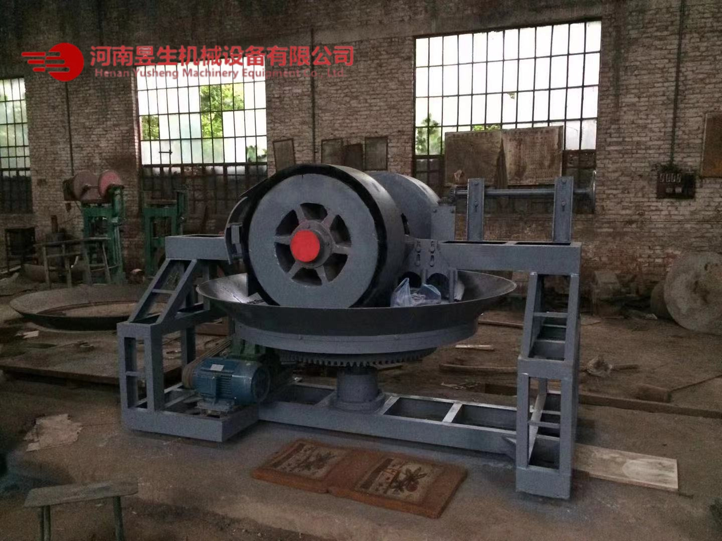 耐火磚生產(chǎn)加工設(shè)備 350型濕碾機(jī) 750型濕碾機(jī) 濕碾機(jī)生產(chǎn)廠家 *產(chǎn)品 值得信賴 耐火磚生產(chǎn)加工設(shè)備濕碾機(jī)