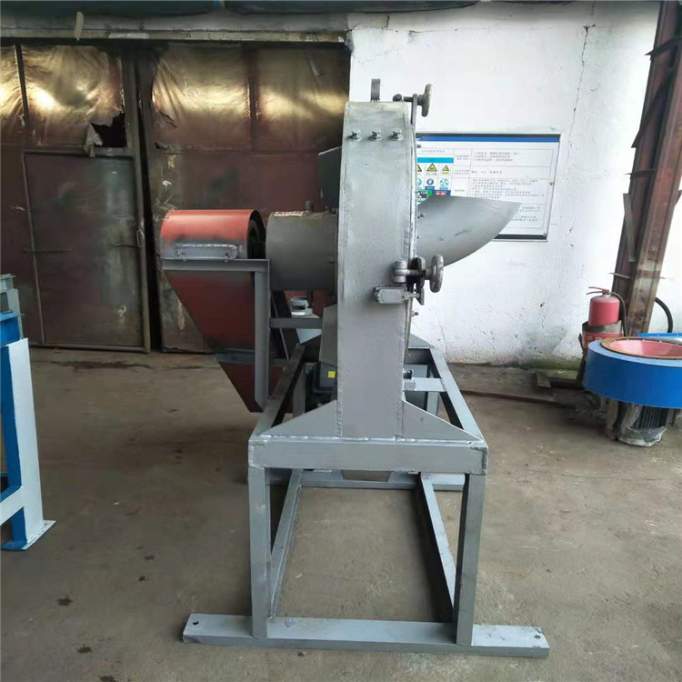 供應大型齒爪式粉碎機率機型 大型齒爪式粉碎機率機型