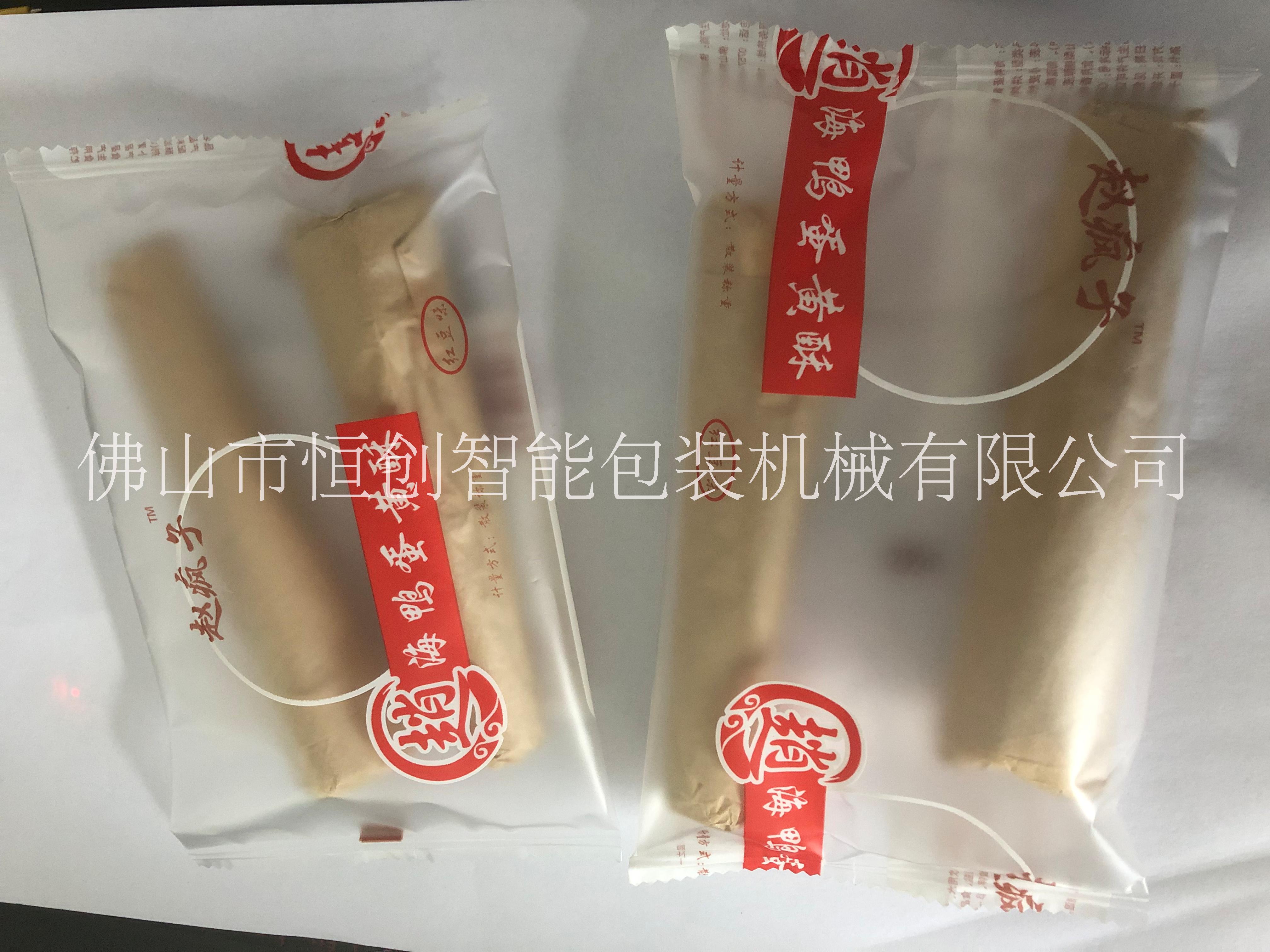 枕式多功能包裝機，枕式自動化包裝機，螺絲包裝機，
