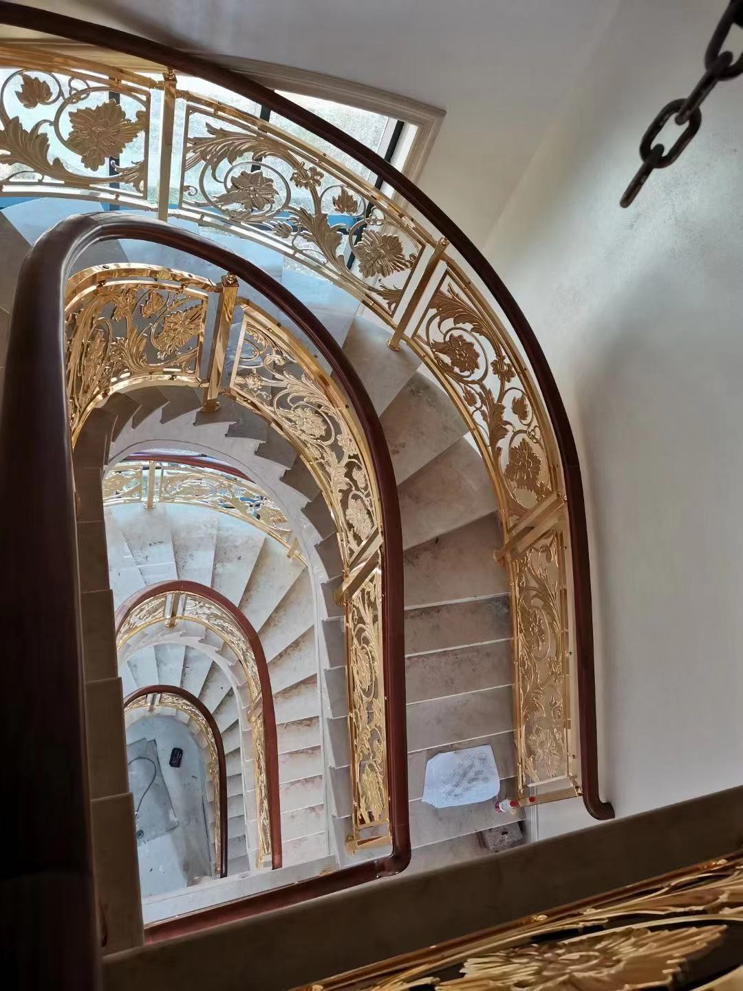 福建別墅銅樓梯護(hù)手自建房樓梯護(hù)欄