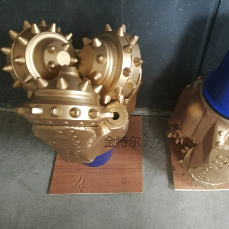 礦用鉆頭便宜價格   牙輪鉆頭硬質(zhì)合金鉆頭 鑲齒牙輪鉆頭水眼  牙輪鉆頭價格
