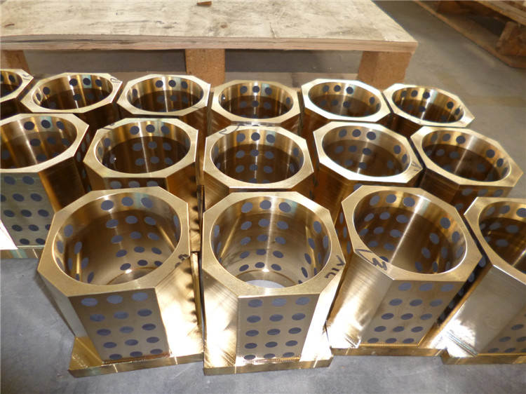 批量生產(chǎn)注塑機(jī)配件石墨銅套