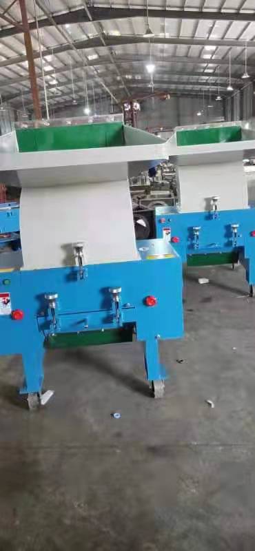 廣東震龍PC-300 強(qiáng)力塑料破碎機(jī)廠家，塑料破碎機(jī)直銷，塑料破碎機(jī)價(jià)格，塑料破碎機(jī)銷售熱線