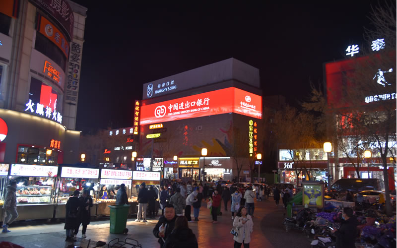 太原銅鑼灣戶外LED大屏廣告位（距離迎澤區(qū)鐘樓街50米），一手資源，戶外招租中