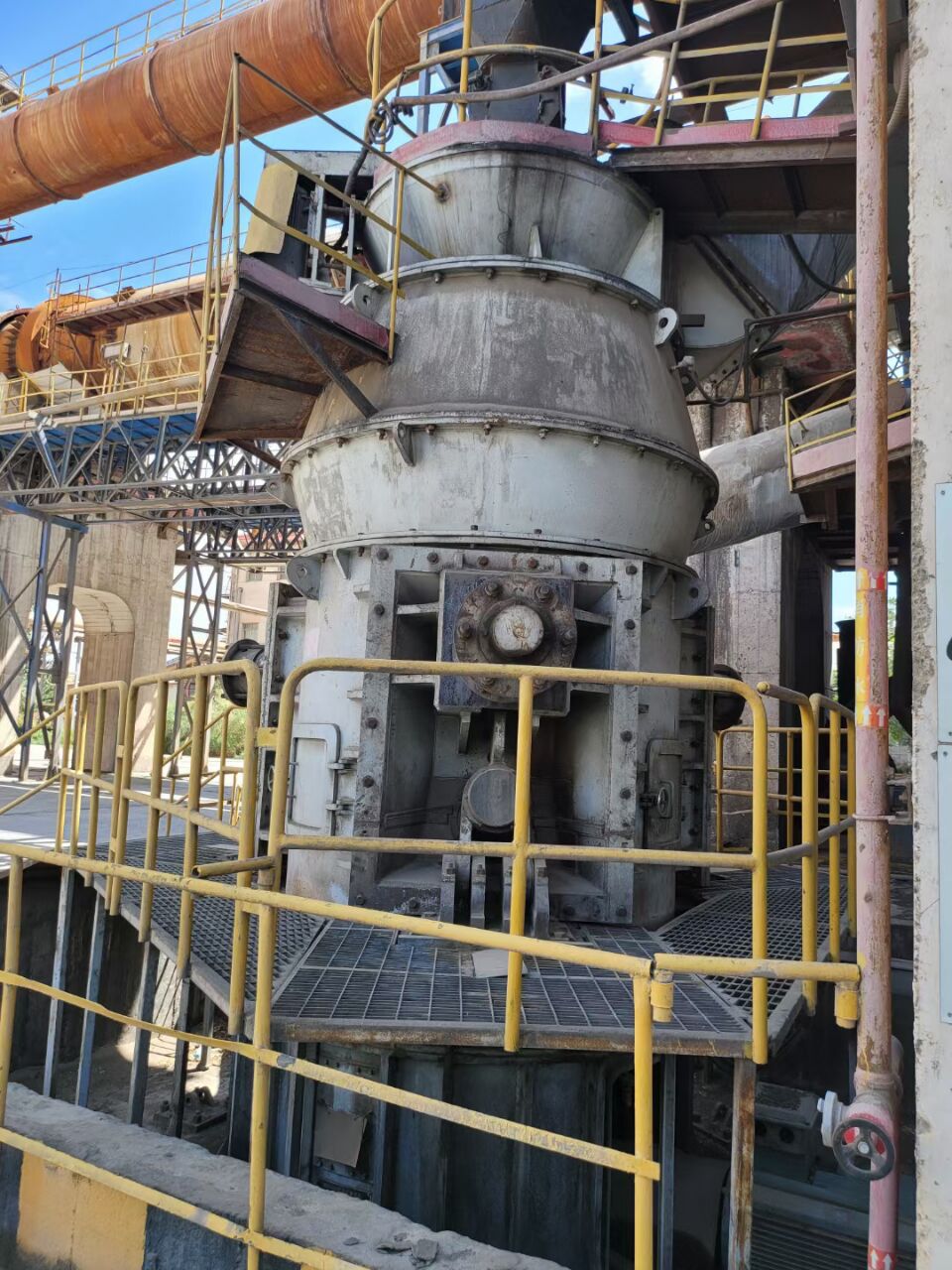 1300煤立磨 1700 2200立磨 二手立磨機(jī)推薦