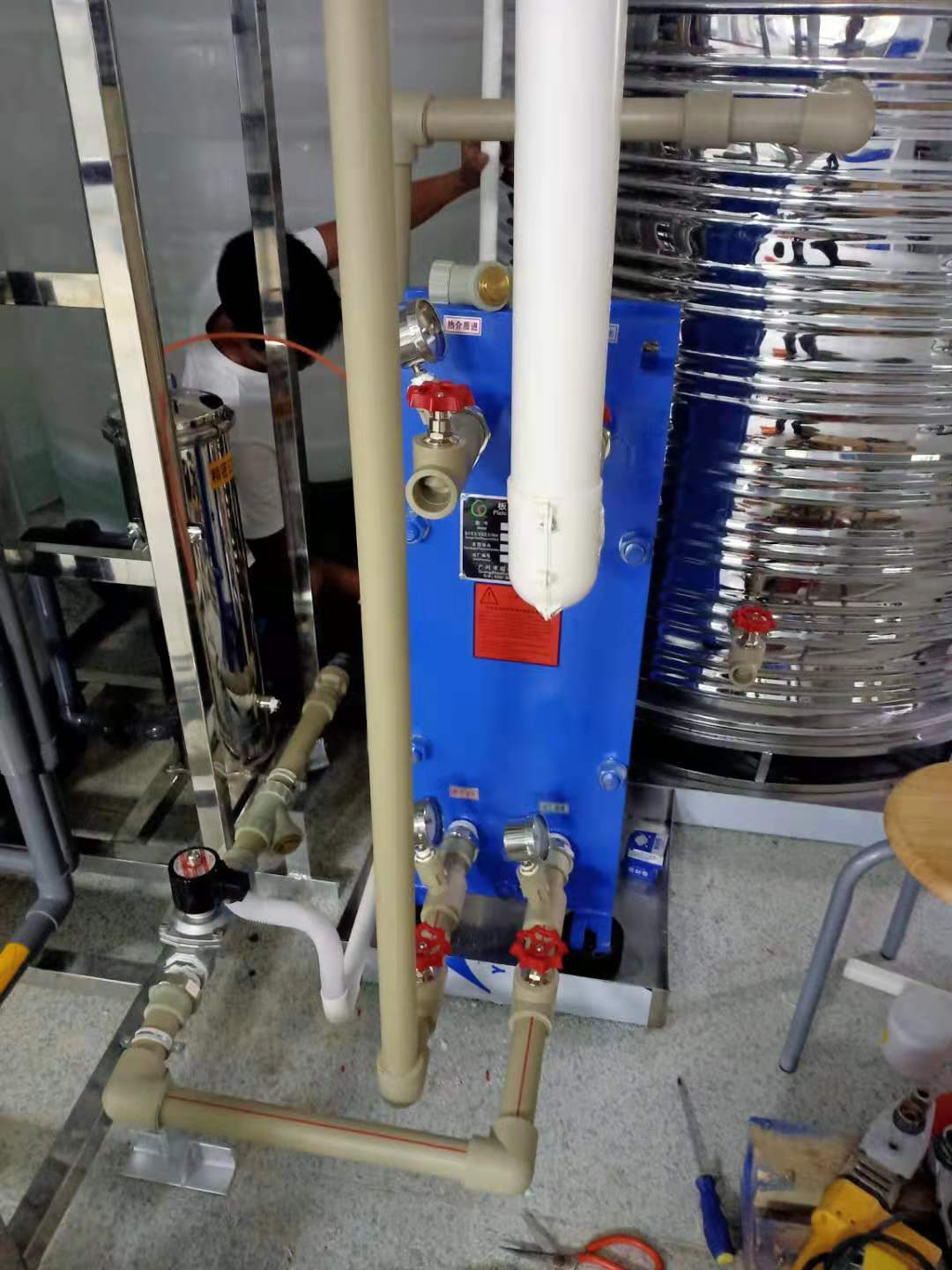 肇慶空壓機(jī)廢熱回收熱水工程承包公司熱線