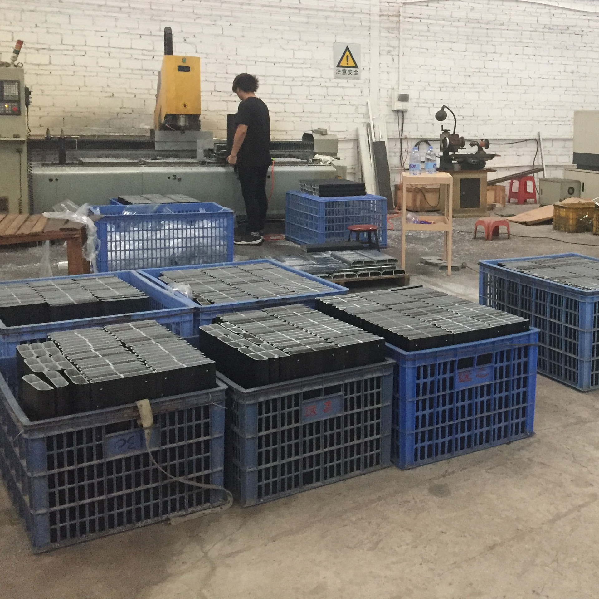 工業(yè)打印機噴繪機鋁型材機加工就找南海遠志五金制品廠