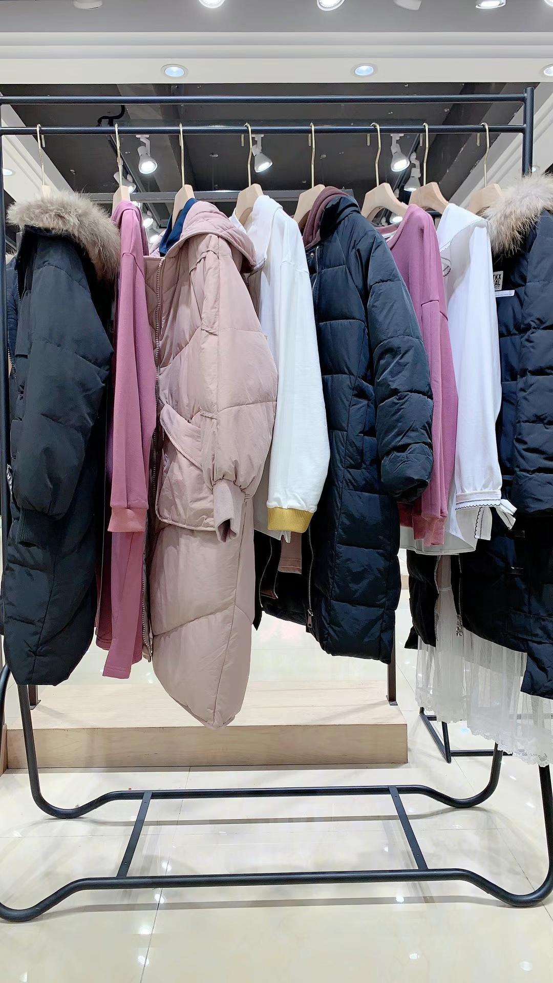 簡(jiǎn)歐大碼時(shí)尚優(yōu)貝妮21秋冬廣州品牌折扣女裝廠家直批