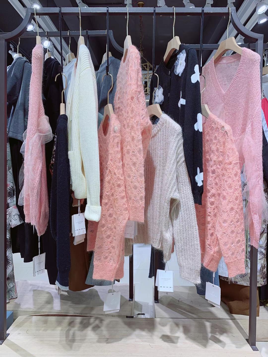 拉曼迪爾2021秋冬品牌毛衣女裝專柜正品直播貨源一折清倉(cāng)