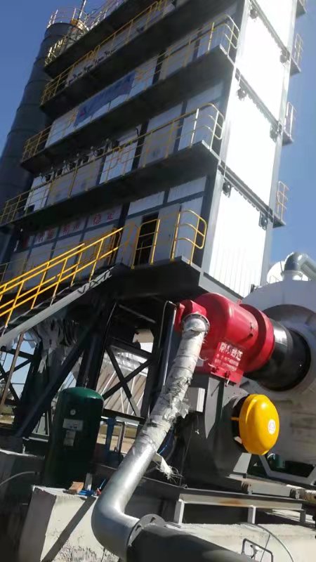 第三代4000型油／煤／氣三用燃燒器，內(nèi)蒙古烏蘭察布市工地 燃油燃燒器