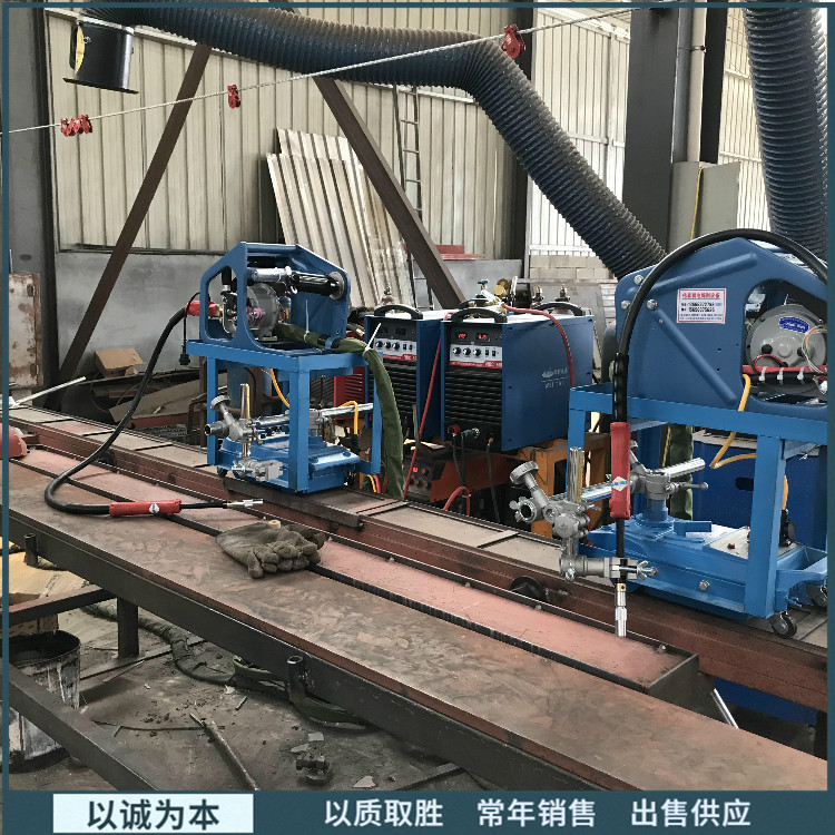 偉泰智能焊割設(shè)備 自動(dòng)焊接 硬軌跑道焊割小車