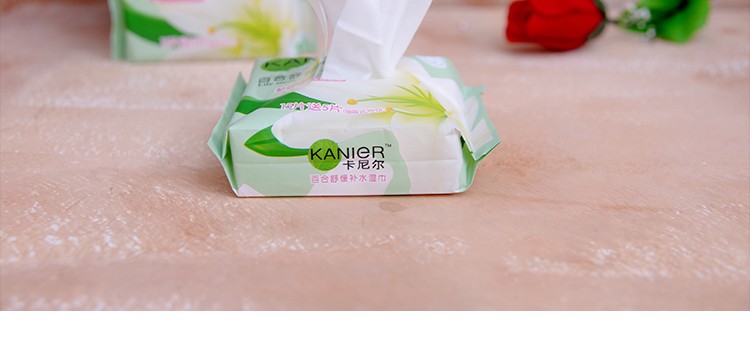 卡尼爾嬰幼兒補(bǔ)水清潔濕巾
