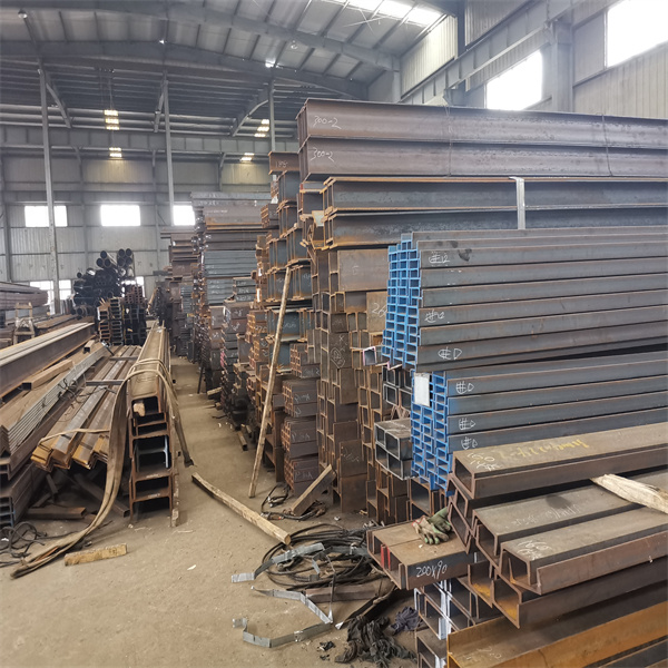 美標(biāo)H型鋼ASTM  W21*44倉(cāng)庫(kù)現(xiàn)貨庫(kù)存A36材質(zhì)批發(fā)零售可配送