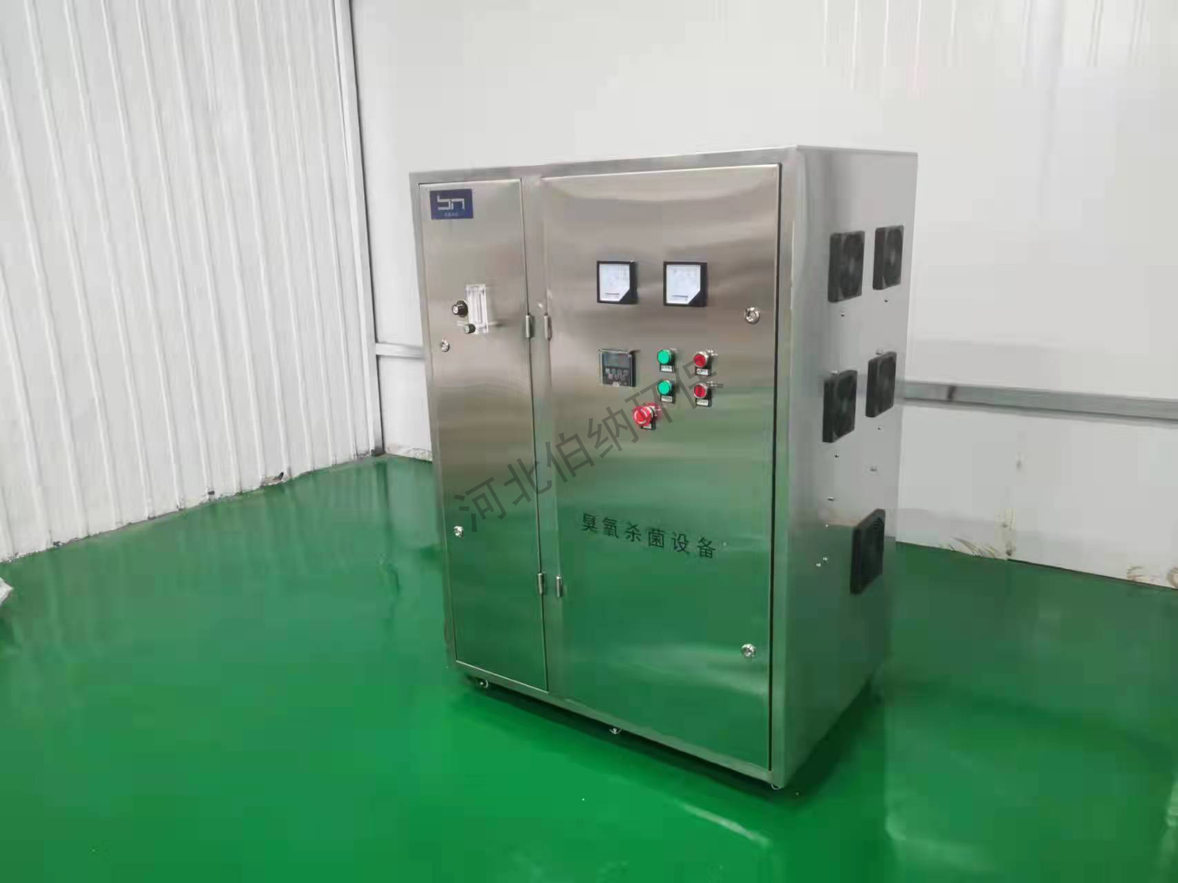 伯納臭氧發(fā)生器工業(yè)業(yè)食品車(chē)間 倉(cāng)庫(kù) 移動(dòng)式臭氧機(jī) 養(yǎng)殖場(chǎng) 空間臭氧消毒機(jī) 伯納臭氧發(fā)生器工業(yè)食品車(chē)間