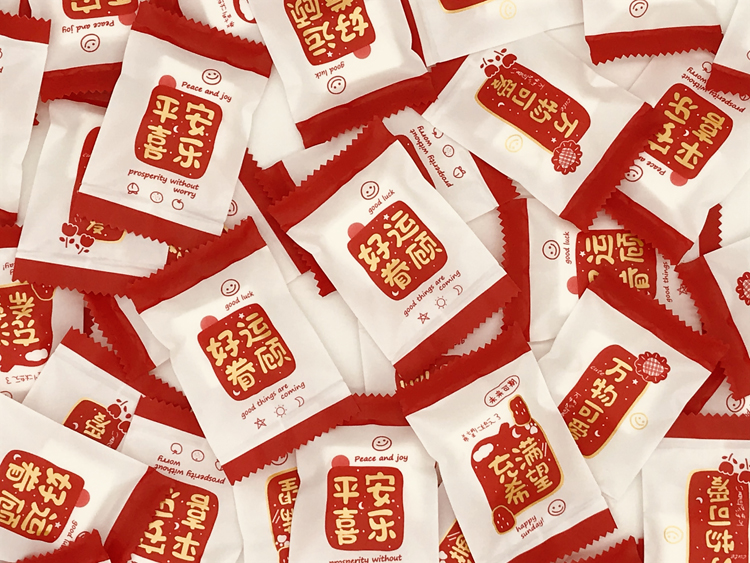 創(chuàng)意一次性手套 可降解 獨立小包裝塑料手套 小龍蝦披薩炸雞食品級