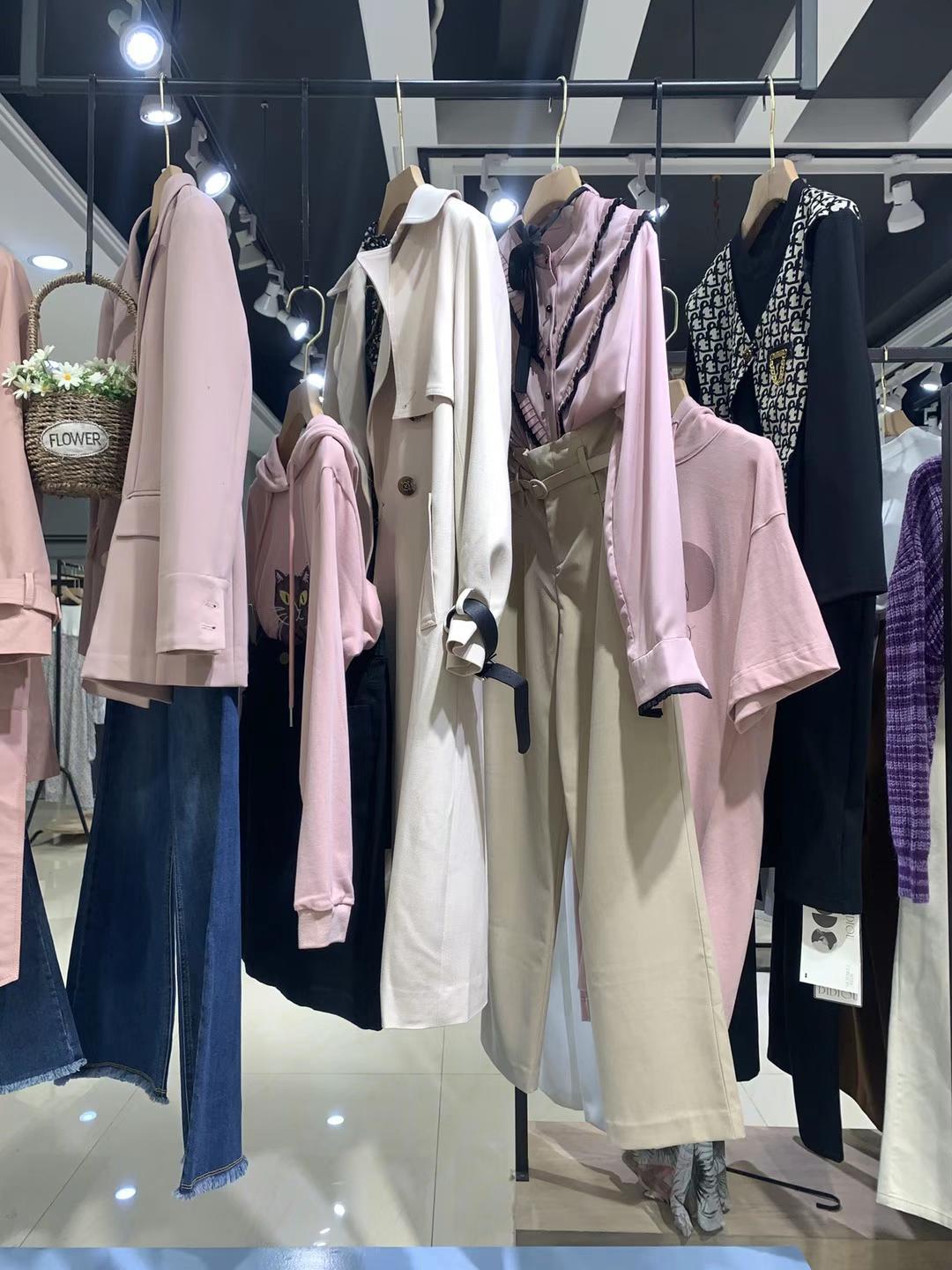 一 線品牌女裝迪笛歐2022春專柜品牌折扣女裝店清倉批發(fā)