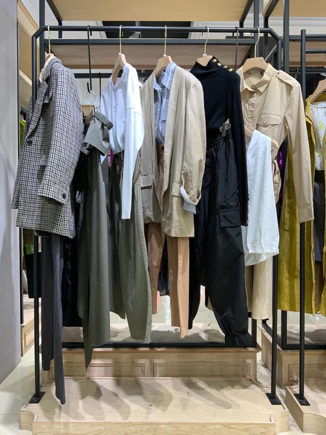 休閑女裝未知未覺2021秋高 端時尚品牌折扣女裝庫存尾貨批發(fā)