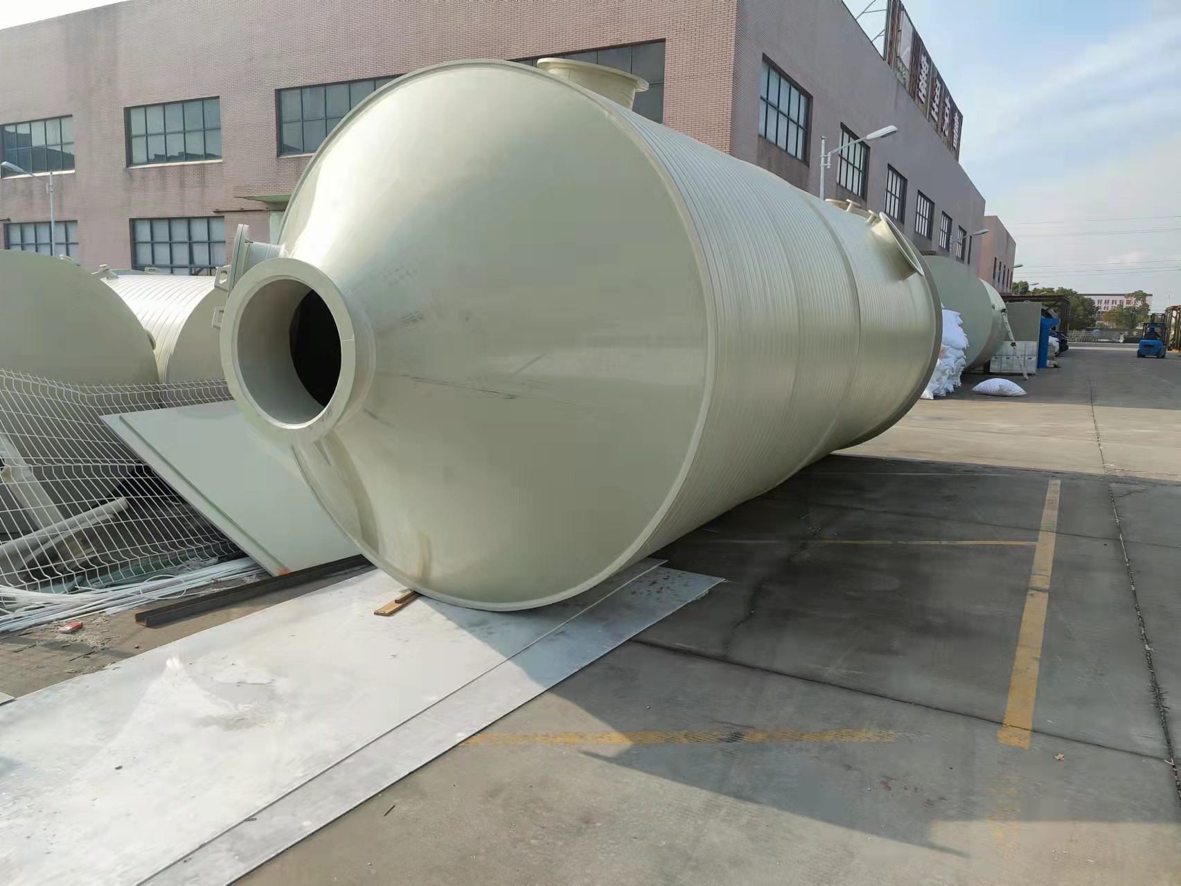 PPH儲備罐生產(chǎn)廠家哪家好_廠價銷售熱線【鎮(zhèn)江星揚電氣管業(yè)有限公司】