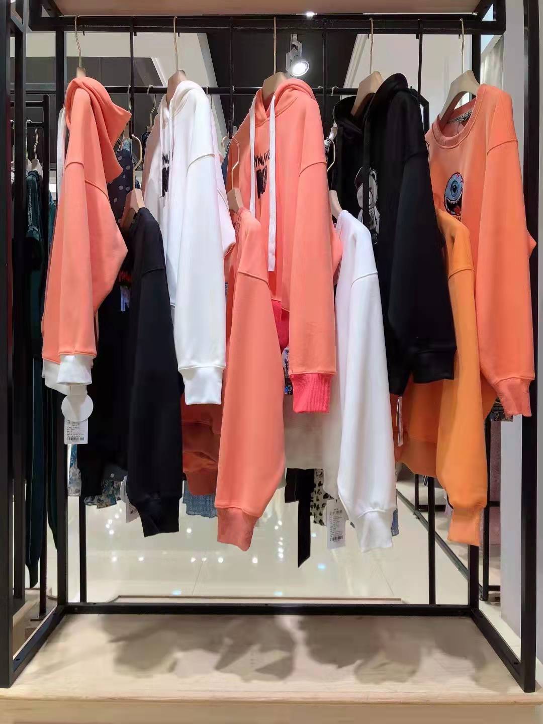 大 牌品牌大眼球21冬精 品品牌女裝尾貨庫存打包