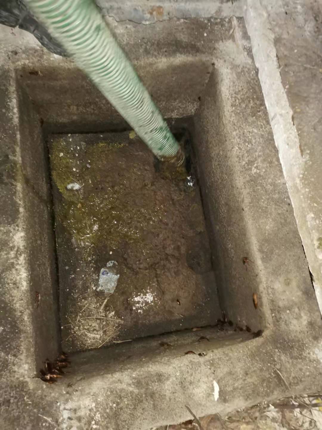 廣州下水道堵塞處理公司_下水道堵塞疏通價格_疏通下水道聯(lián)系電話-廣州速通清潔服務(wù)