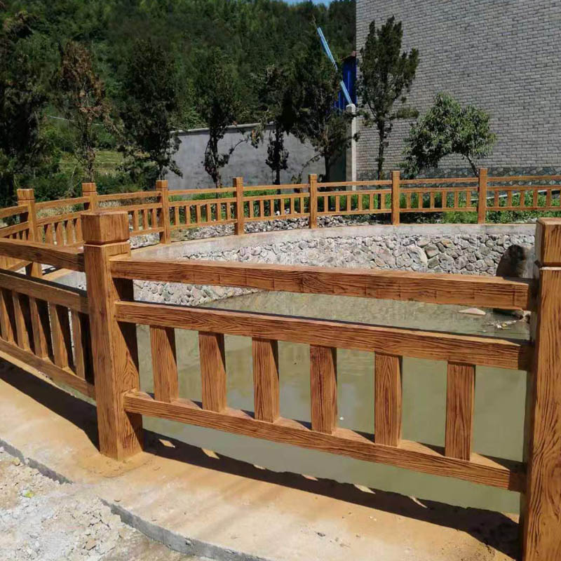 河堤仿木欄桿