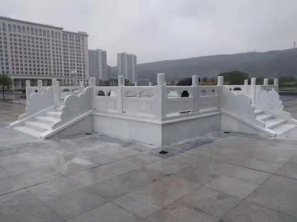 廠家供應(yīng)石雕旗桿臺(tái)