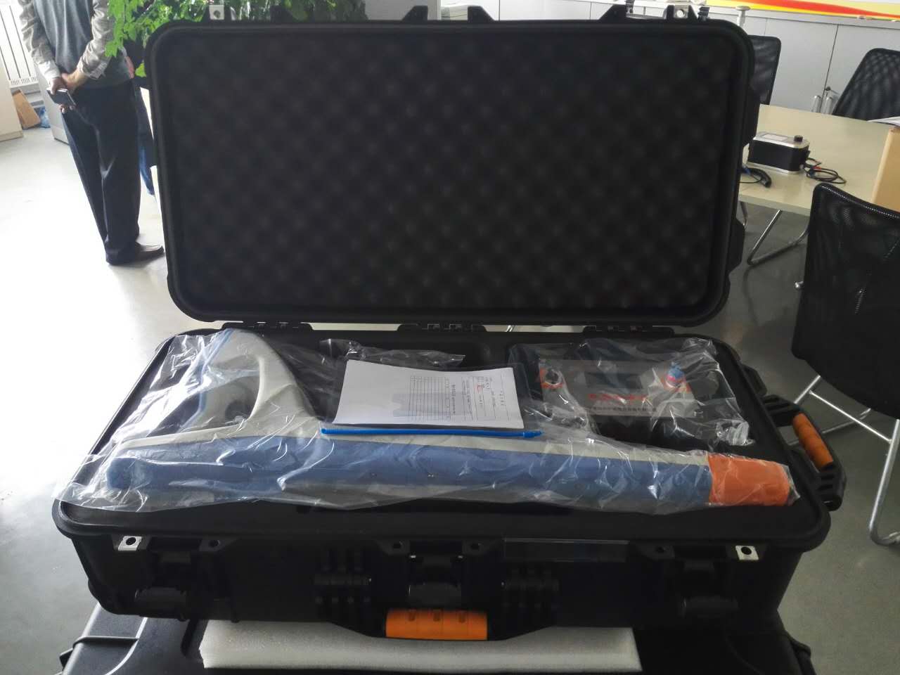 地下管線探測(cè)儀 地下管道探測(cè)儀 地下電纜探測(cè)儀 非金屬管線探測(cè)儀 地下管線定位儀