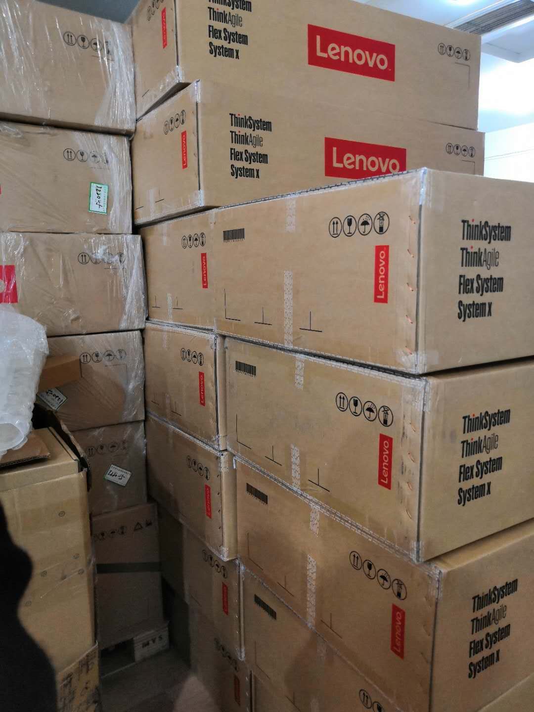 IBM聯(lián)想機(jī)架式服務(wù)器X3650M5SR588SR590SR658SR650SR570硬盤包郵