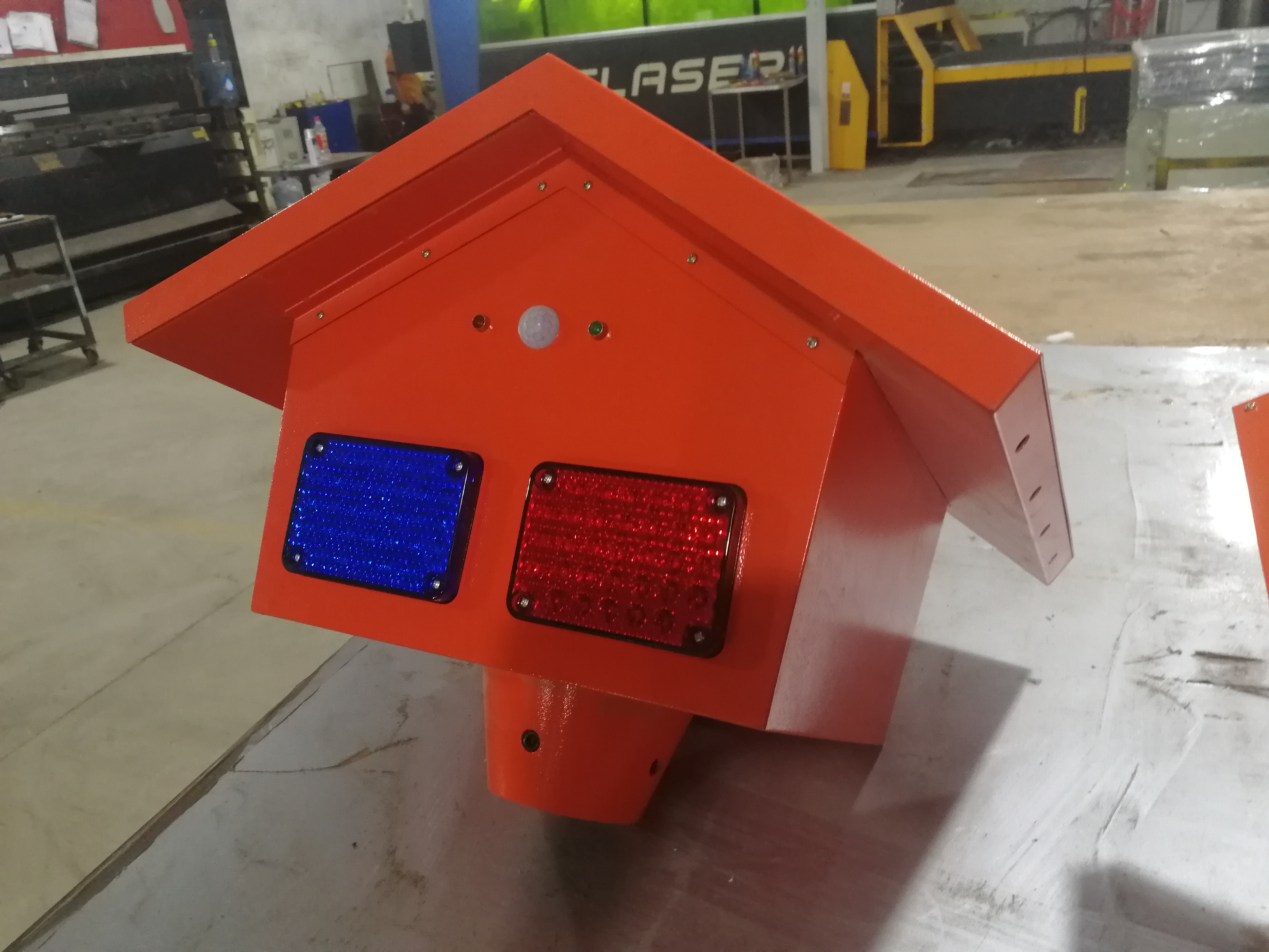 太陽(yáng)能語(yǔ)音警示器 語(yǔ)音宣傳桿 智能監(jiān)控監(jiān)測(cè)系統(tǒng) 智能語(yǔ)音警示裝置 語(yǔ)音桿 監(jiān)控桿