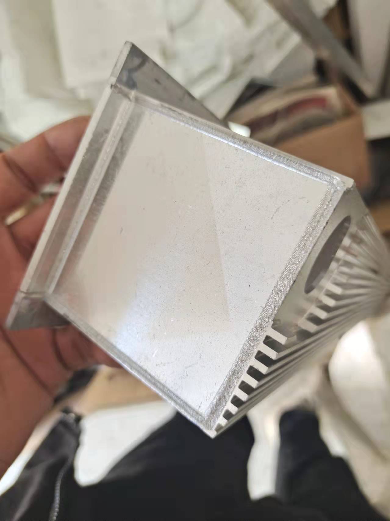 塘廈鋁合金線盒焊接激光焊接加工,不銹鋼激光焊接加工