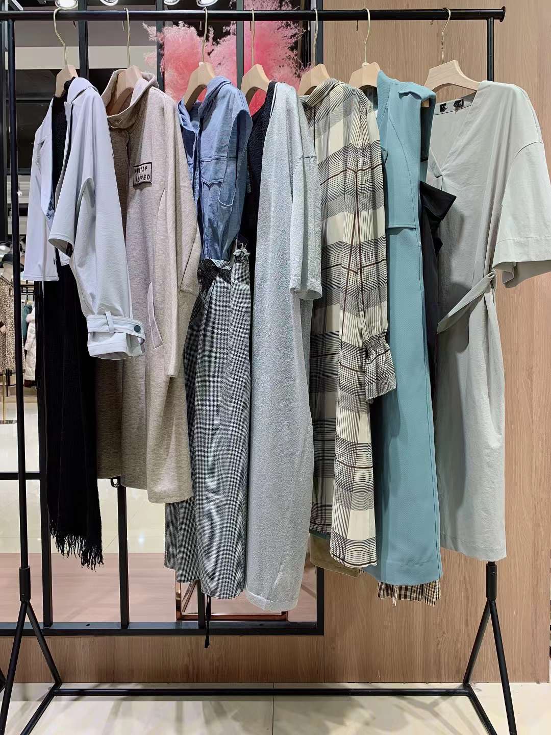 國(guó)內(nèi)一二線品牌瑪塞莉2022四季款品牌女裝折扣一手貨源批發(fā)供應(yīng)鏈