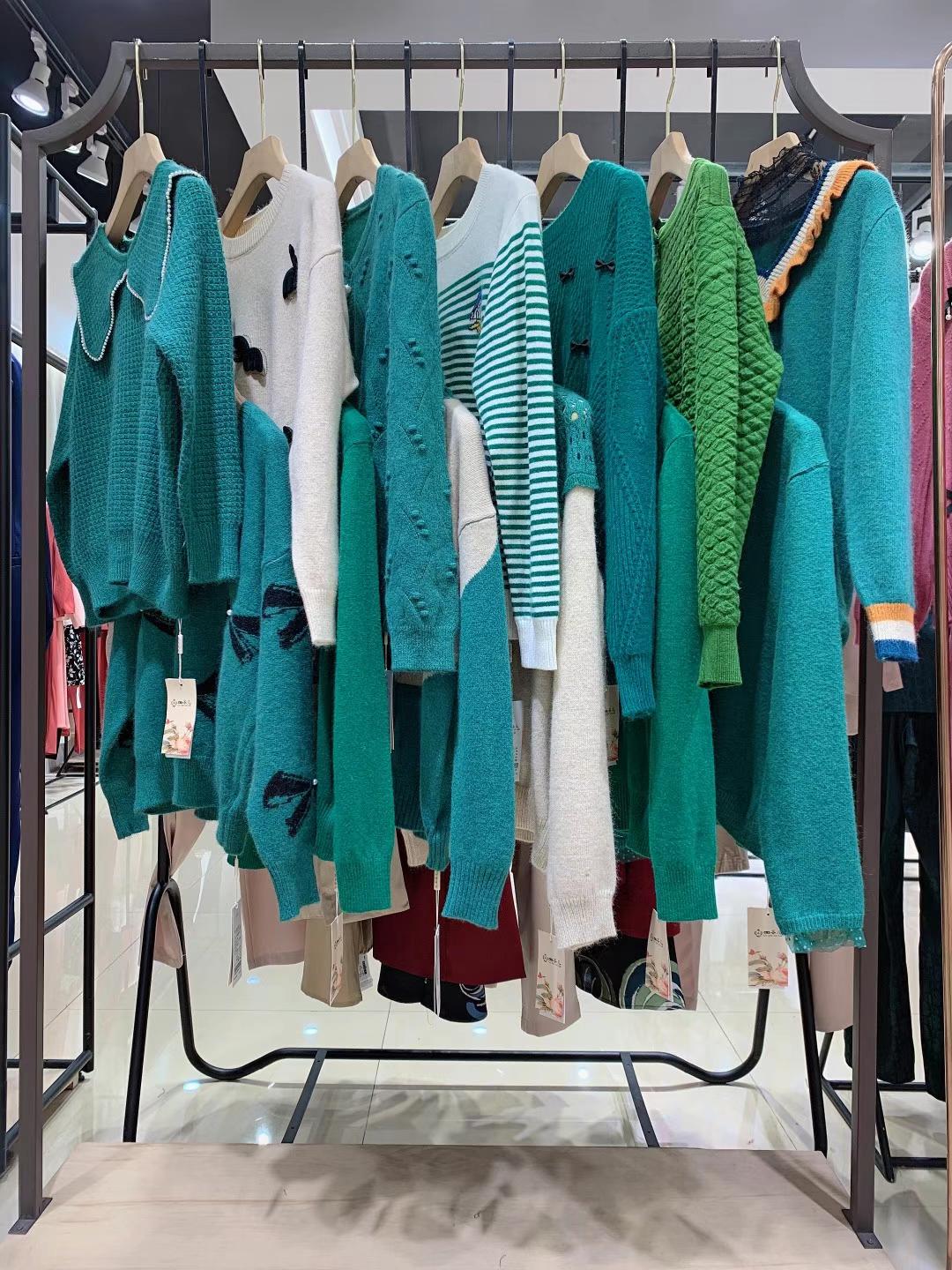深圳高 端精 品【古丘谷兒】22春品牌毛衣女裝專柜正品直播一手貨源進貨渠道