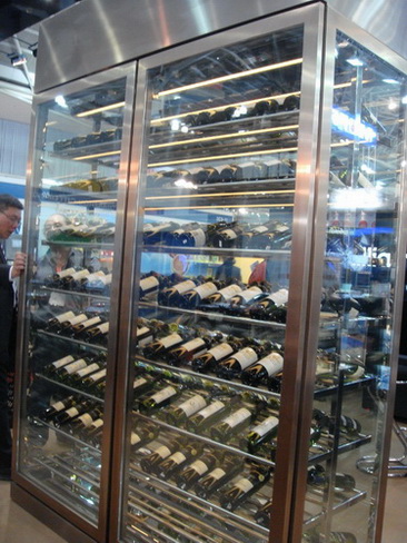 304不銹鋼黃鈦金/玫瑰金酒柜  歐式葡萄紅酒恒溫不銹鋼酒柜廠家供應(yīng)