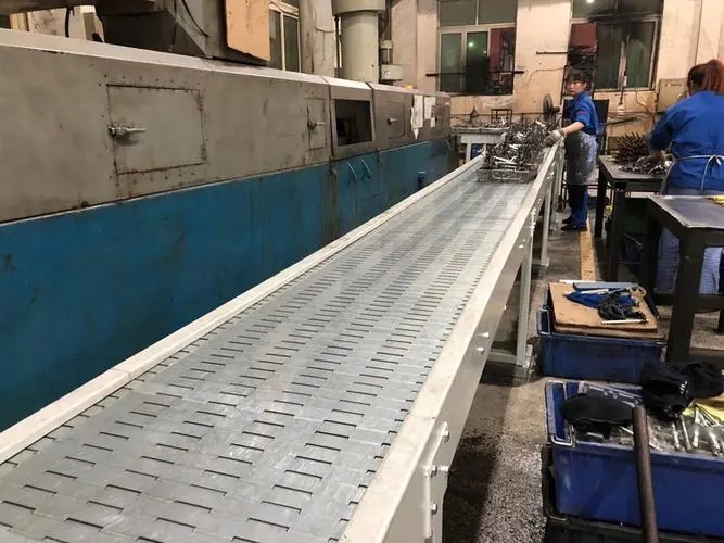 廣東壓鑄機(jī)輸送線廠家供應(yīng)、批發(fā)、訂制、報(bào)價(jià)【東莞市利成電子噴涂機(jī)械設(shè)備廠】