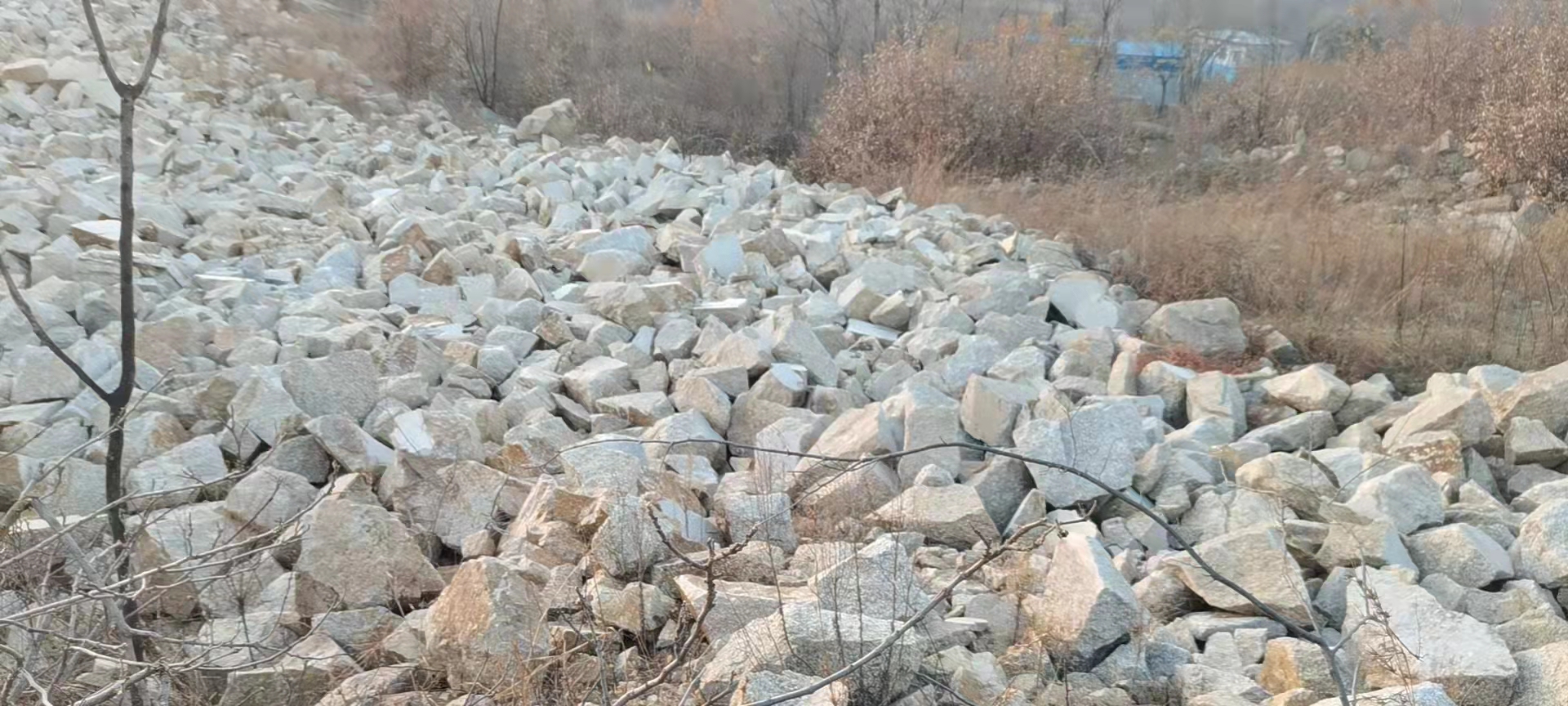 三五碎塊石 礦山碎石批發(fā)  花崗巖小彈石 花崗巖小碎石可多規(guī)格定制成品 天然花崗巖碎石供應(yīng)-廠家-價格-