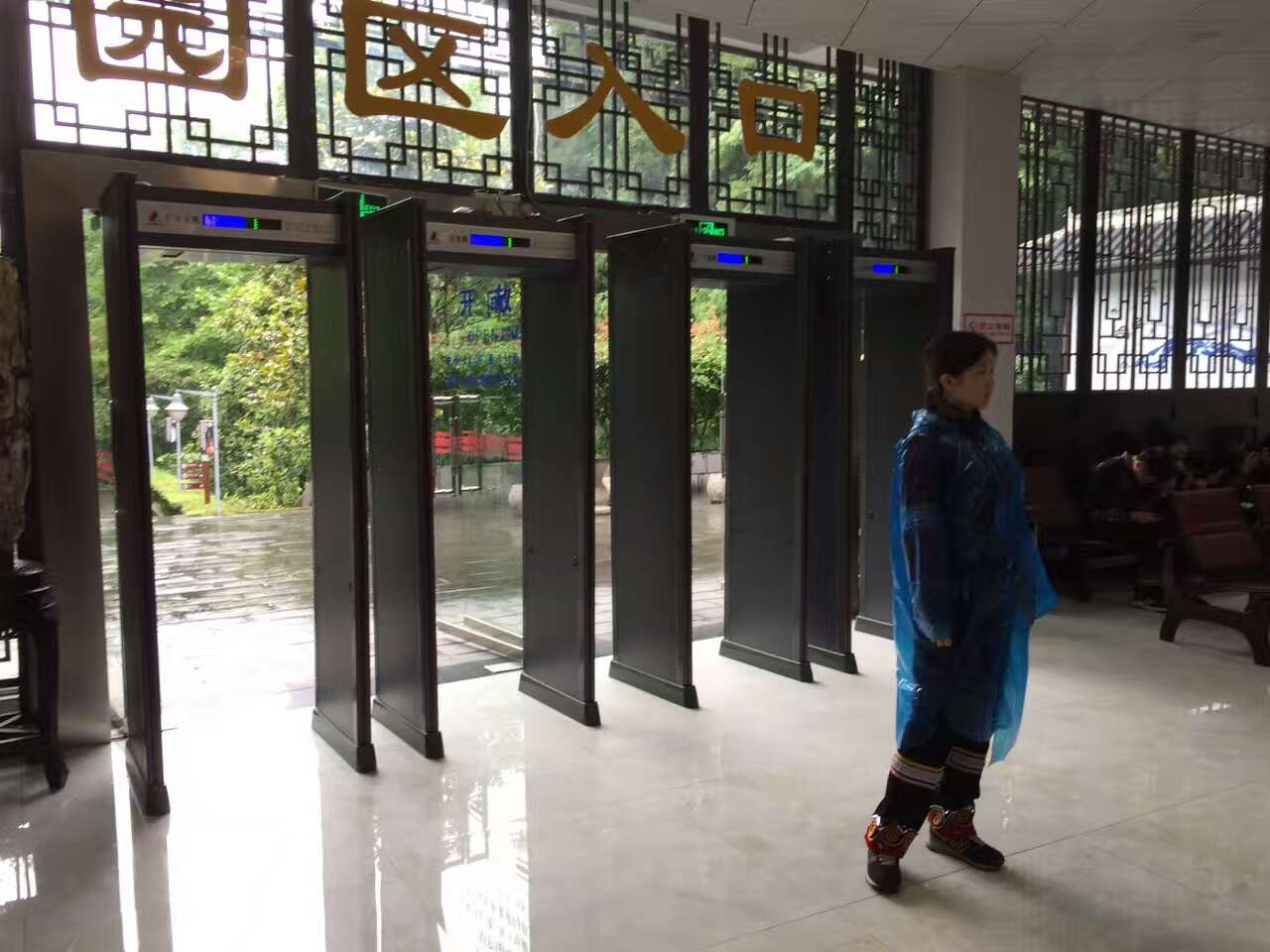 江西學(xué)校手機檢測儀，手機探測門價格，南昌手機探測門廠家
