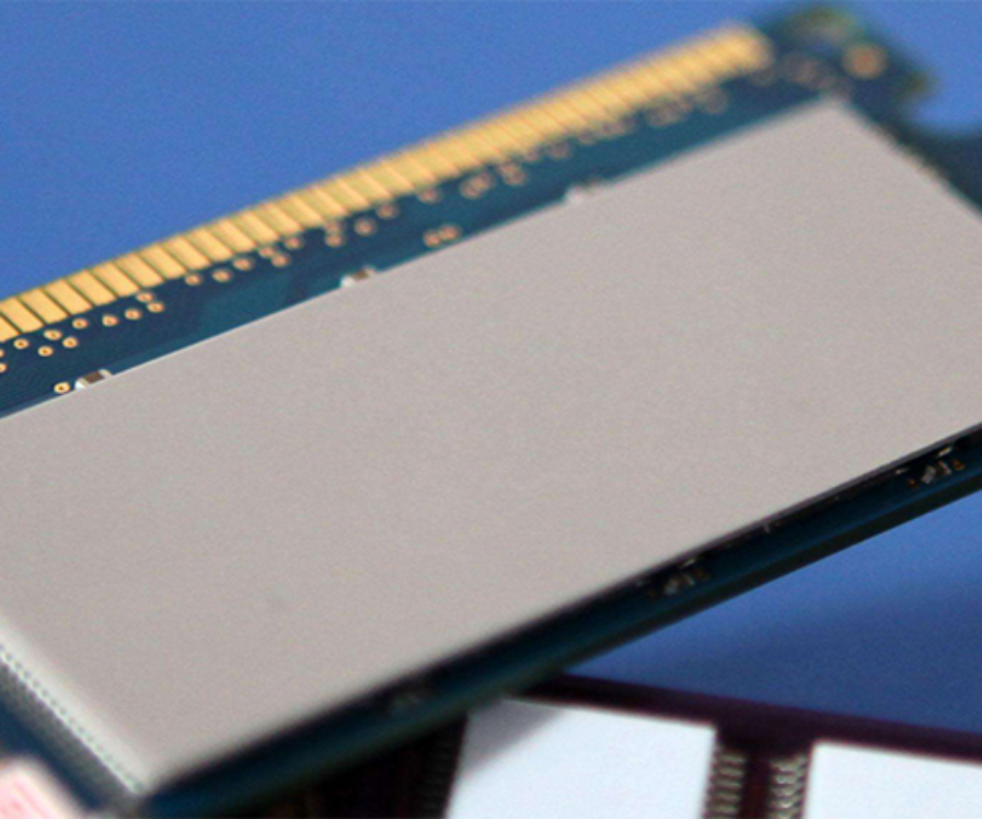 低出油導熱硅膠片