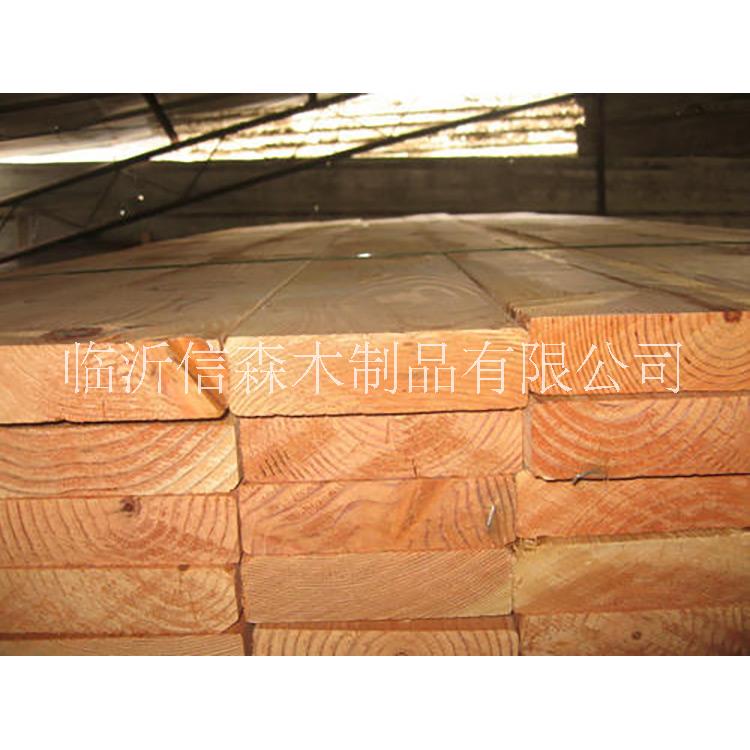 木跳板建筑木架板松木實(shí)木跳板工廠批發(fā)實(shí)木板材加工價(jià)格
