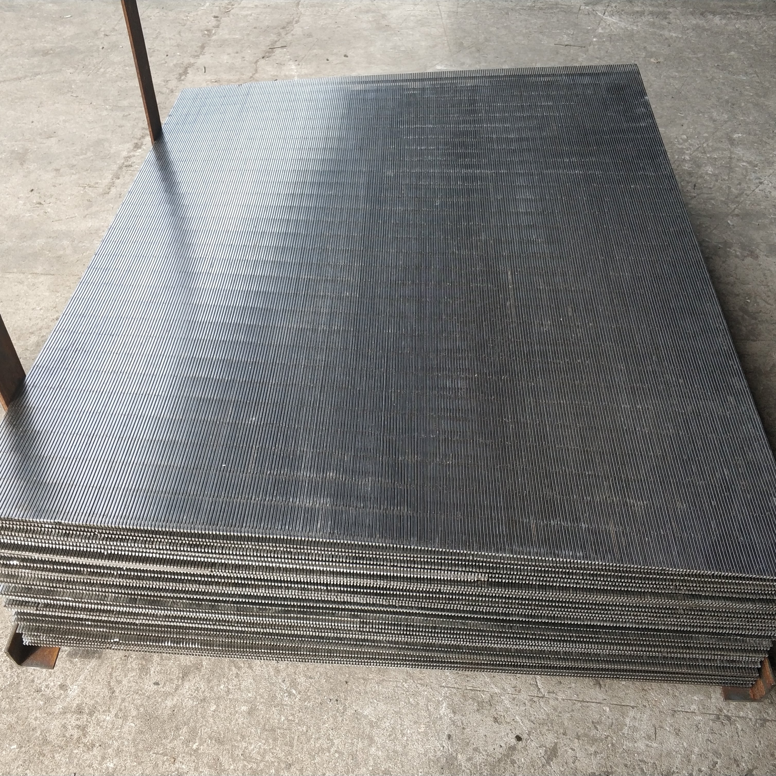 河北條縫篩廠家，報(bào)價(jià)，批發(fā) 條縫篩批發(fā)