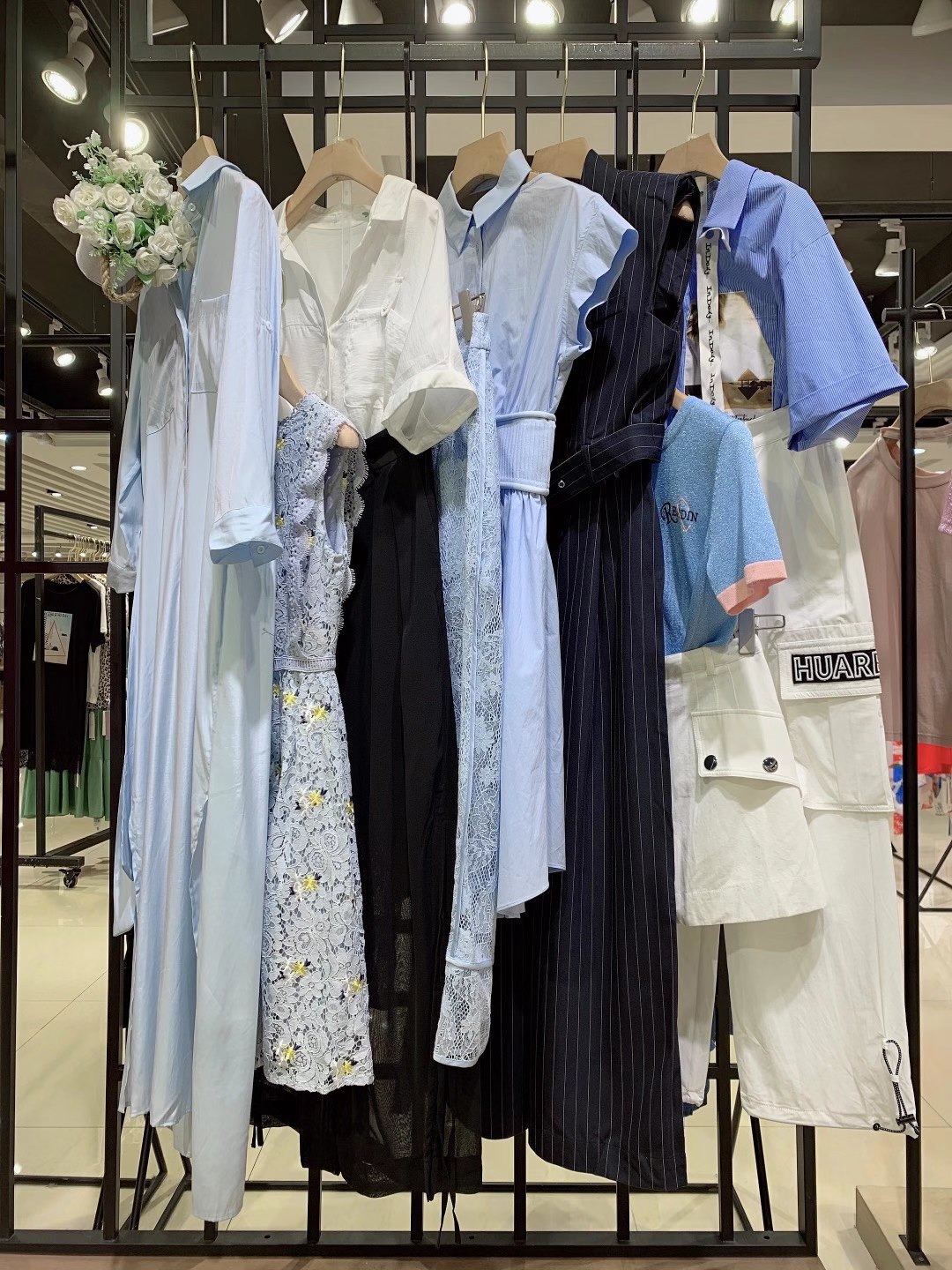 高端大氣品牌珞炫2022 夏精 品品牌女裝折扣店拿貨渠道