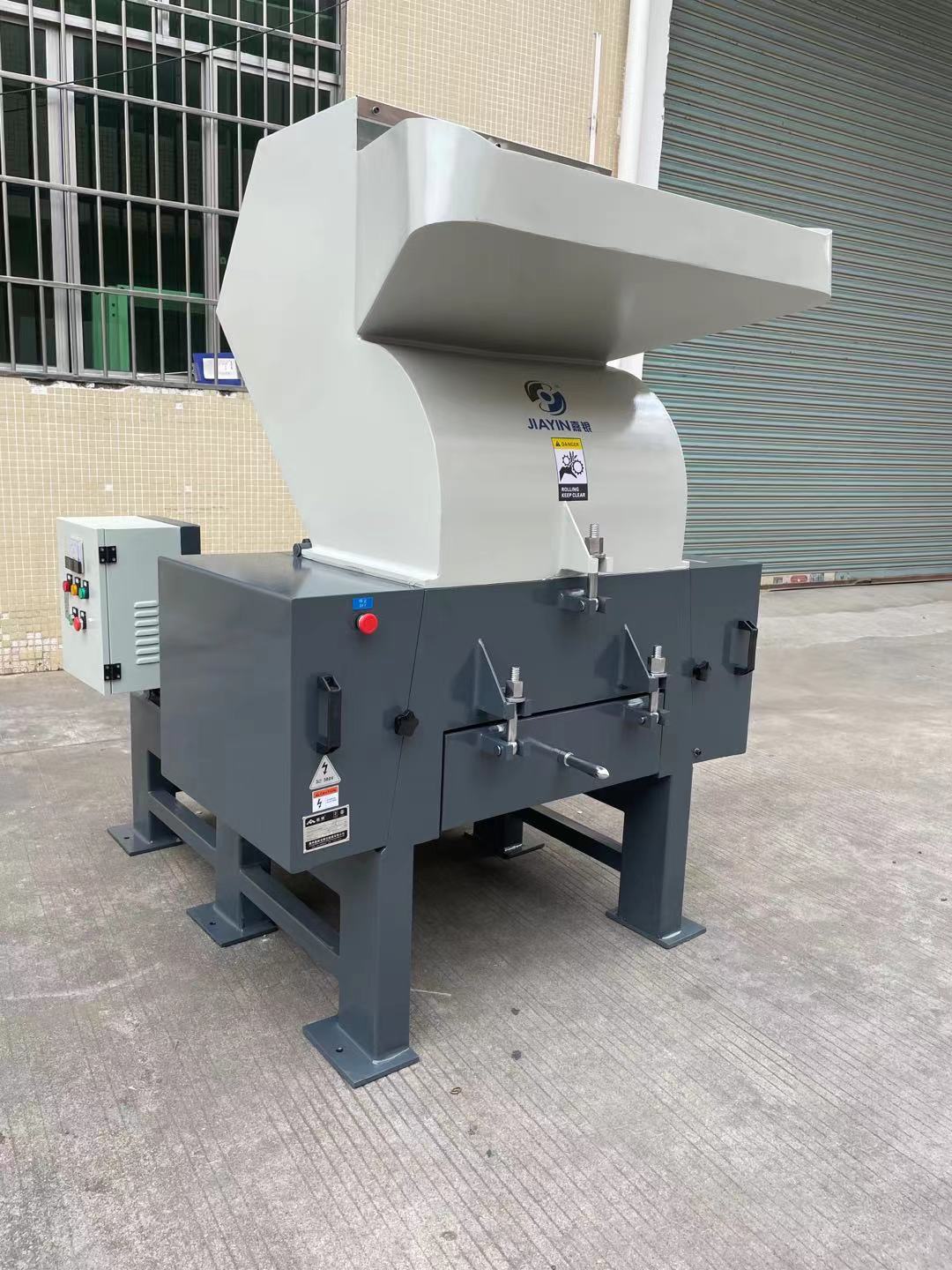 30P粉碎機(jī)強(qiáng)力塑料破碎機(jī)ABS料破碎機(jī)手機(jī)外殼膠頭料塑料筐破碎機(jī)