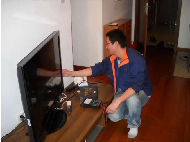 佛山維修電視機價錢-維修電視機服務商-維修電視機哪家好【佛山市禪城區(qū)惠眾家電維修部】