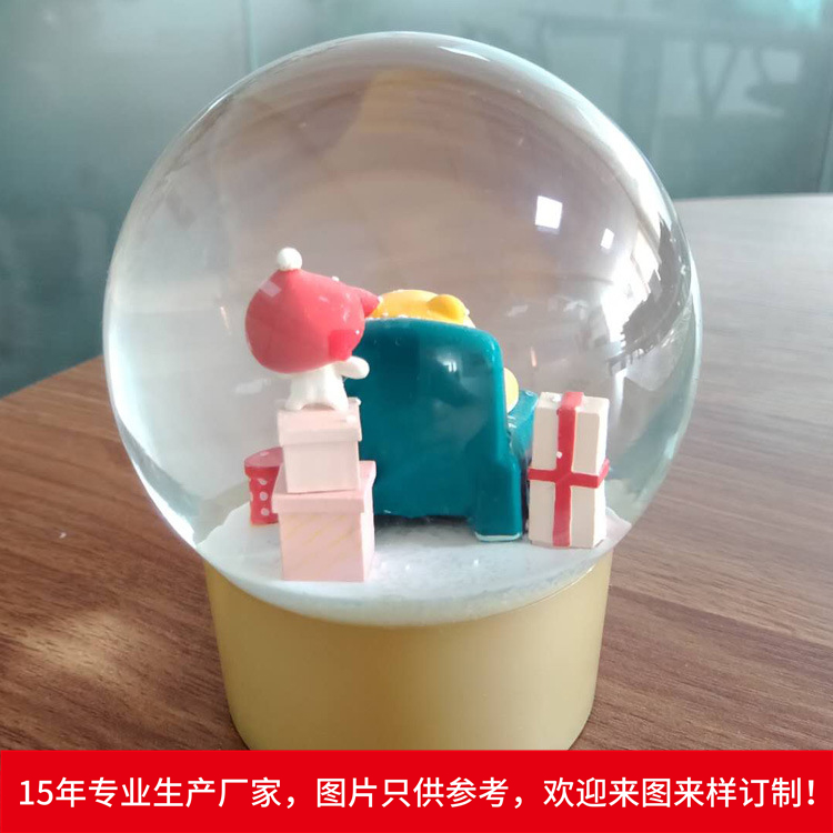 廠家定制樹脂水球內(nèi)景亞克力塑料雪花球擺件定制加工創(chuàng)意禮品